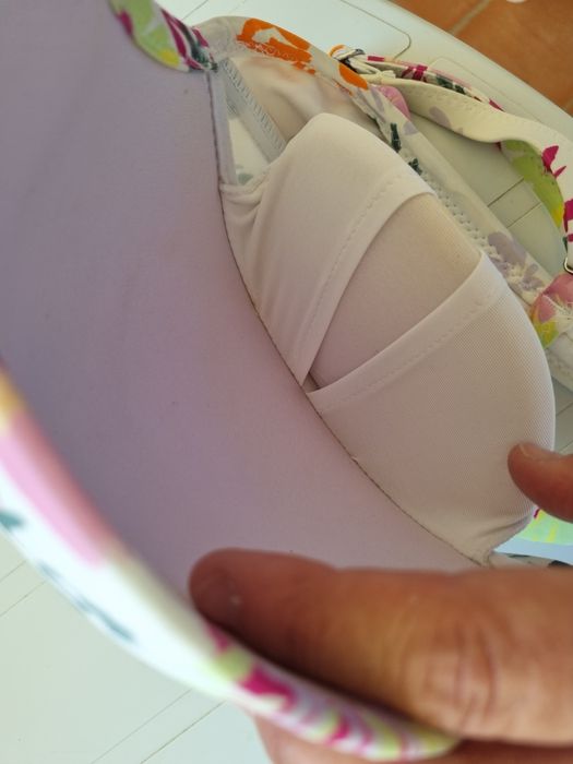 Biquinis - soutien / partes de cima dos biquíni s