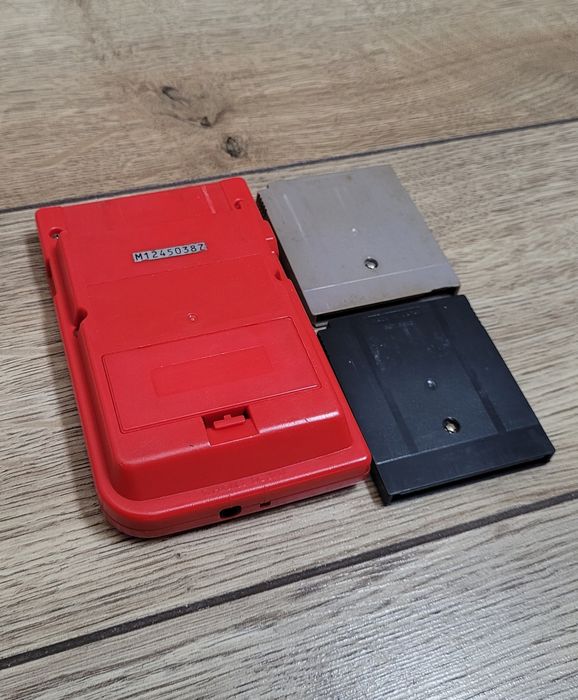 Game Boy Pocket Czerwony