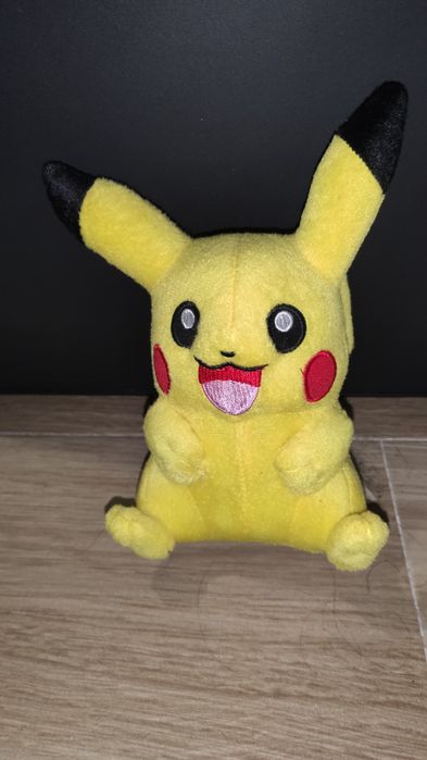 Peluche pikachu Pokémon nintendo oficinal Tomy