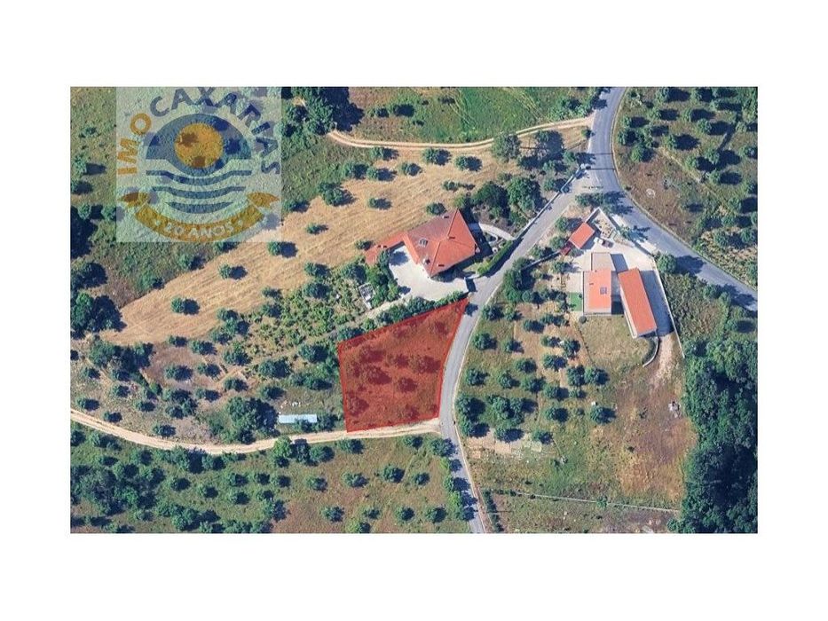 Terreno com 1050 m2 — Seiça, Santarém