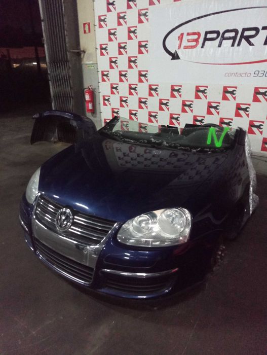 Frente Completa VW Volkswagen Jetta 1.6 FSi 2009 com danos #D88