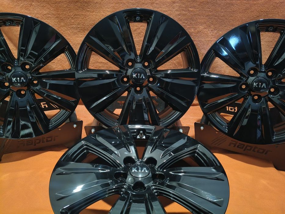 Felgi aluminiowe 18 ' 5x114,3 Kia -Czarny połysk -