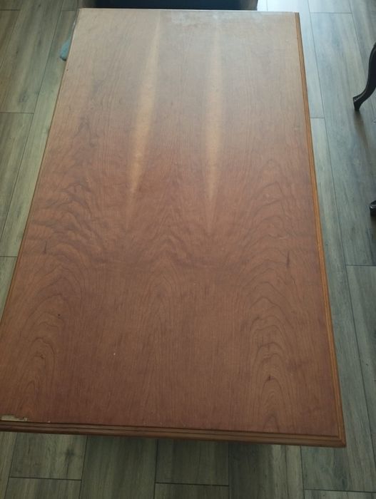 Mesa de sala de madeira cerejeira