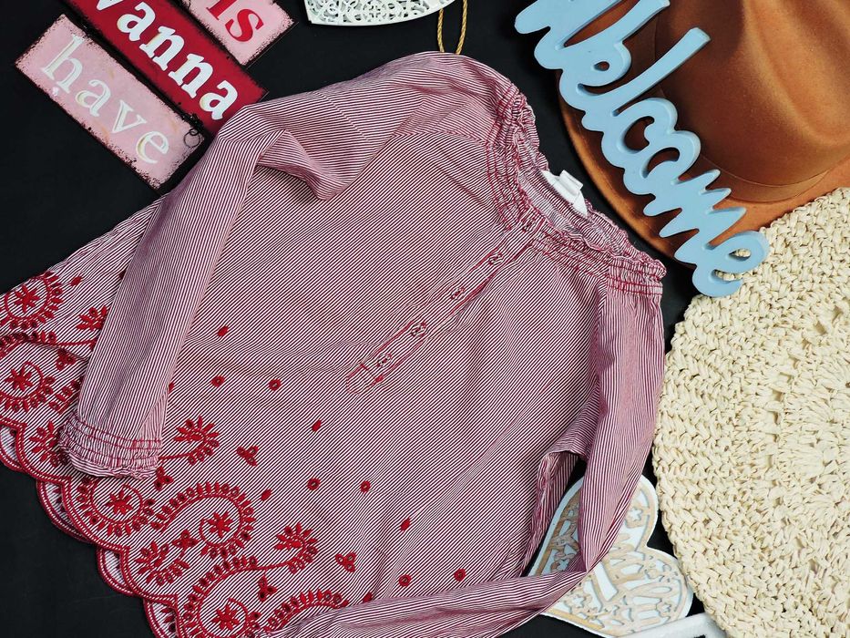 H&M - koszulowa bluzeczka hafty , guziczki r 128