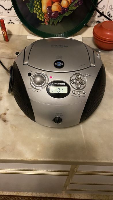 Sistema som portatil com CD + Radio + K7