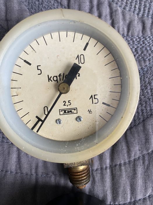 Манометры три штуки