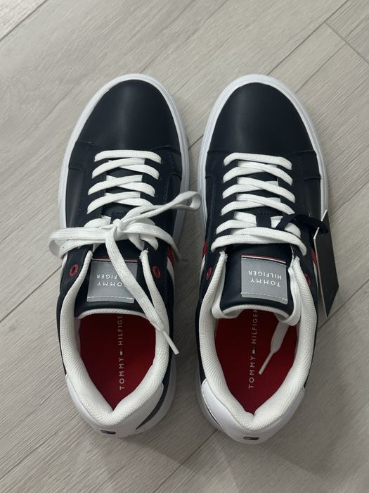 Шкіряні кросівкі Tommy Hilfiger 42 розмір (28см)
