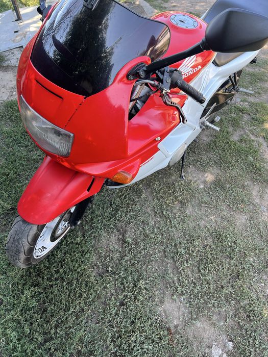 Продам Honda cbr 600 f