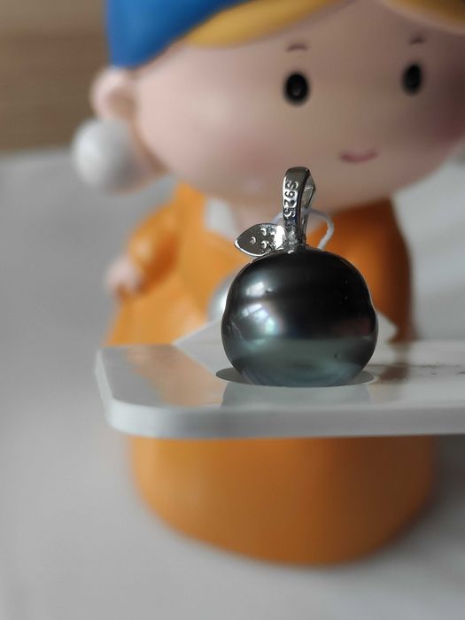 Zawieszka srebrna z morską perłą