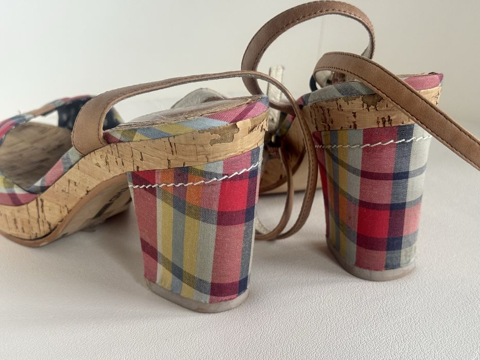 Tommy Hilfiger sandalki 39