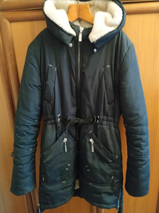 Курточка зимняя женская