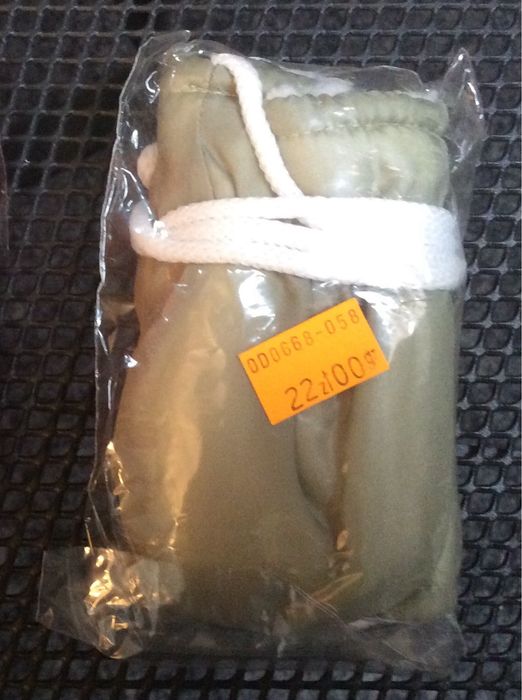 Rękawiczki niemowlęce na sznurku ortalion oliwka nowe