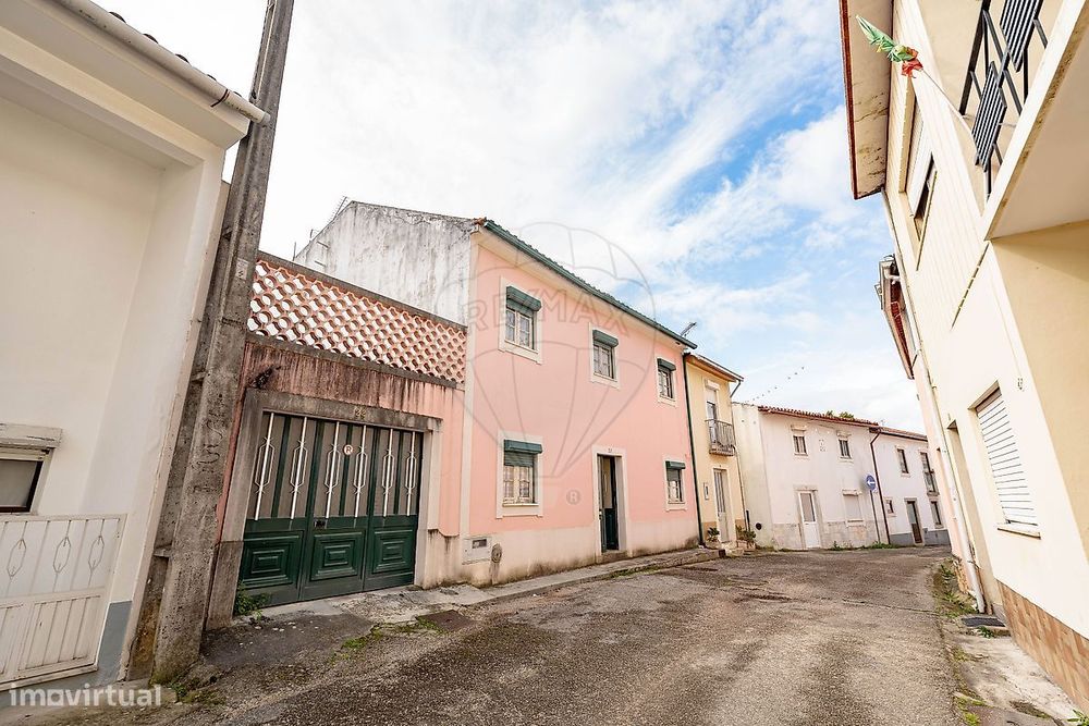 Moradia T4 para venda