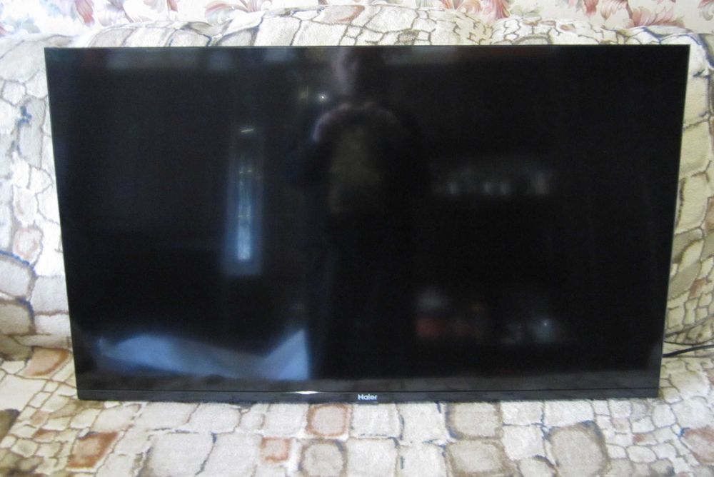 Рідкокристалічний телевізор 43" Haier Модель H43K801UG Розбито матрицю