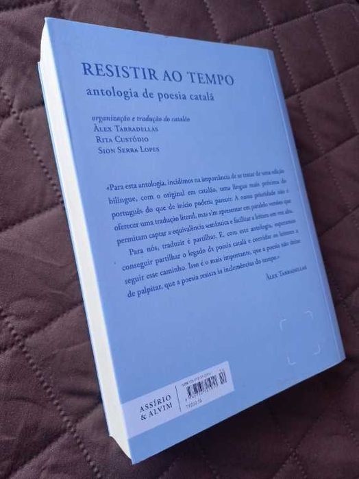 Resistir ao Tempo -  Antologia de Poesia Catalã (Edição Bilingue)