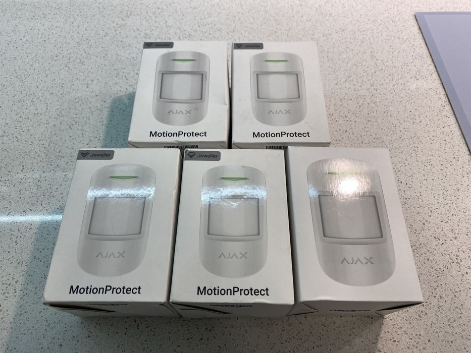 Ajax Hub (2G). Стан нового. Є ще різні датчики бу та нові