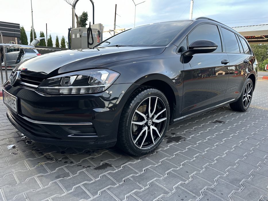 Продам Volkswagen Golf 7