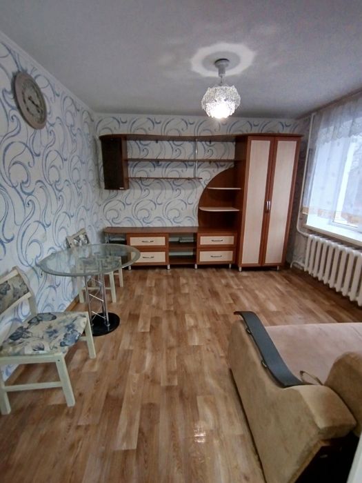 Продаю 1 к гостинку Универсам