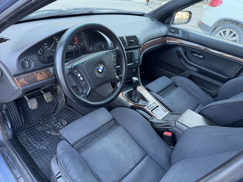 Продам BMW e39, 2.5 M57 , 2001 год