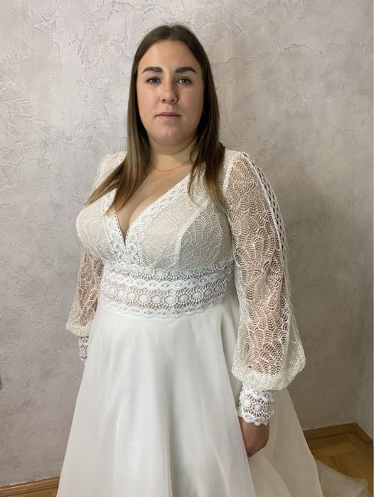 Весільна сукня...