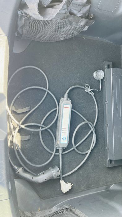 Nissan leaf tekna pro pilot