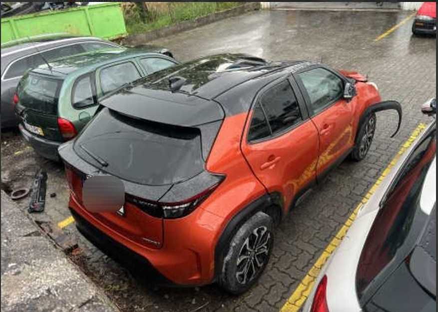 TOYOTA Yaris Cross 1.5 HDF Salvado