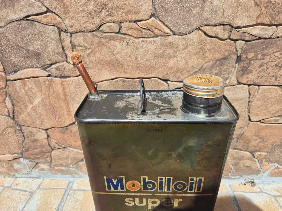 Lata Antiga Mobil Super – Vintage