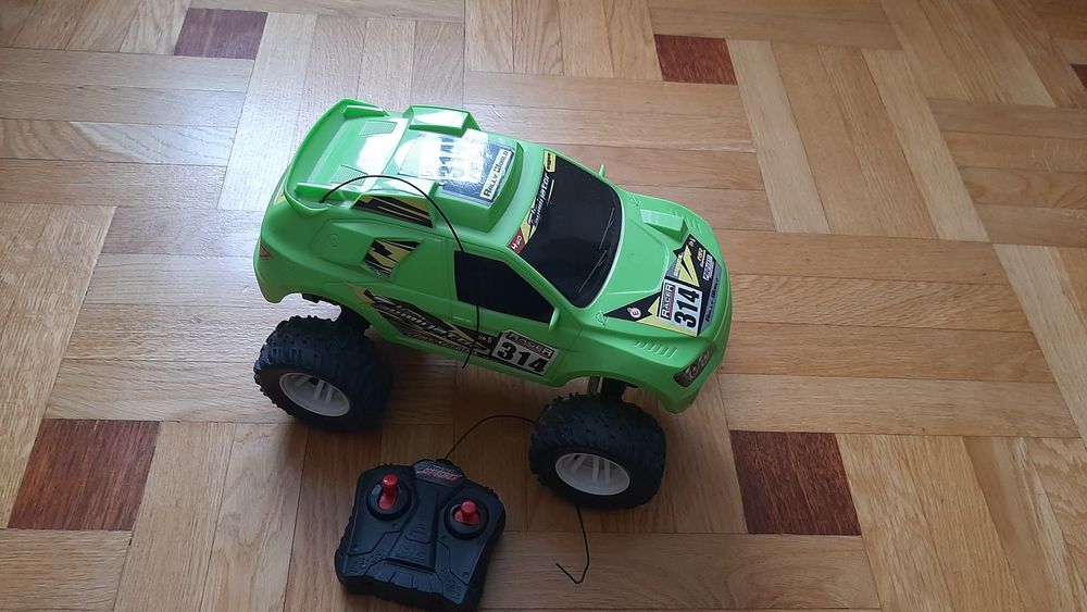 Машина, джип, автомобіль.