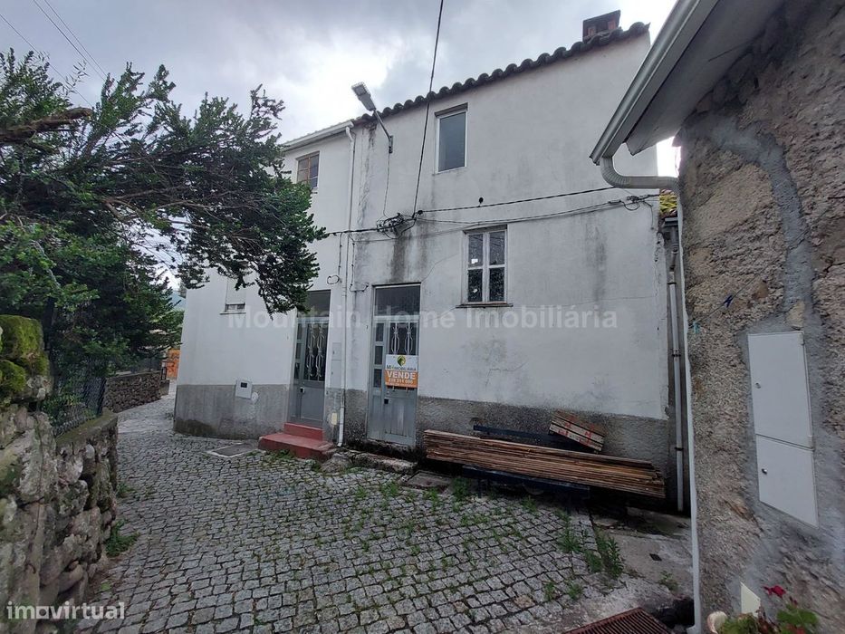 Moradia para Restaurar T2 Venda em Santa Marinha e São Martinho,Seia