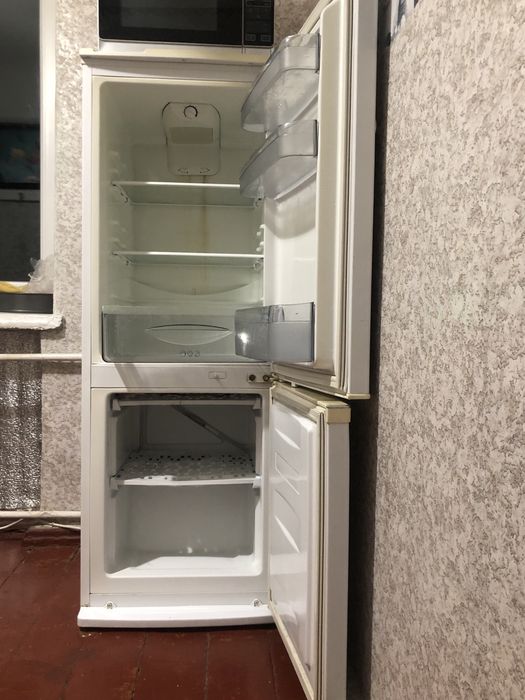 Продам холодильник LG