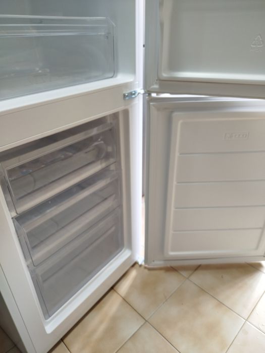 Frigorífico semi novo