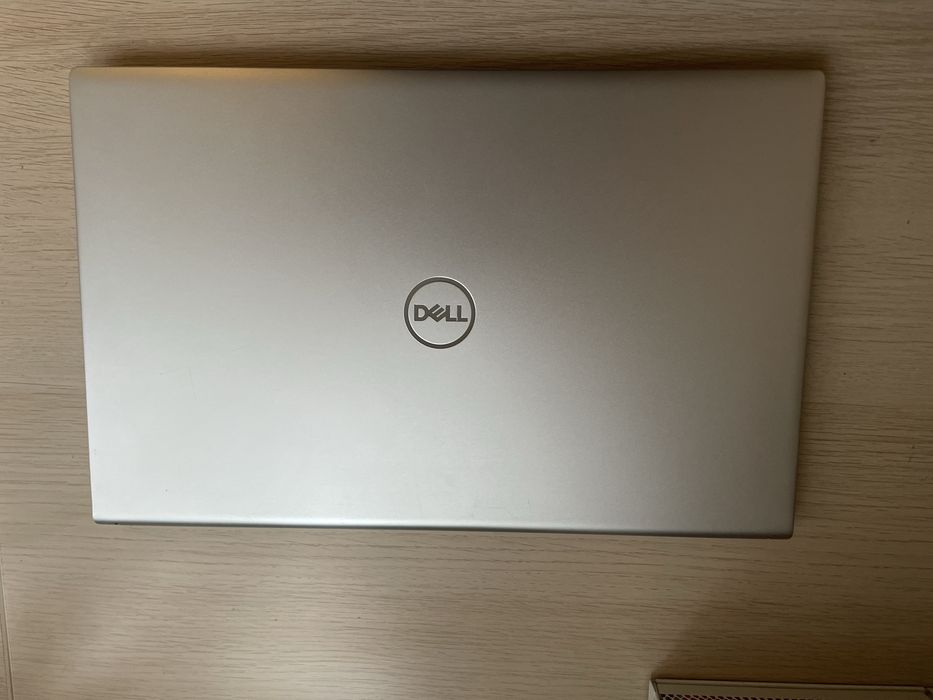 Dell Inspiron 5515 Ryzen 5 / 16 GB / SSD 512 GB  + zasilacz