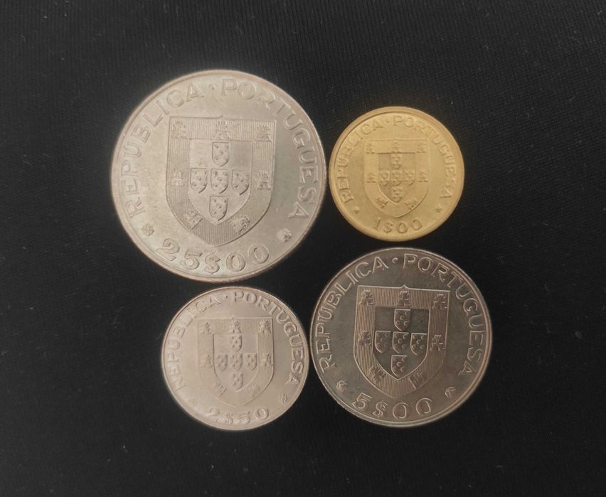 Moedas de 1$ - 2.5$ - 5$ - 25$ 1982 - Hóquei