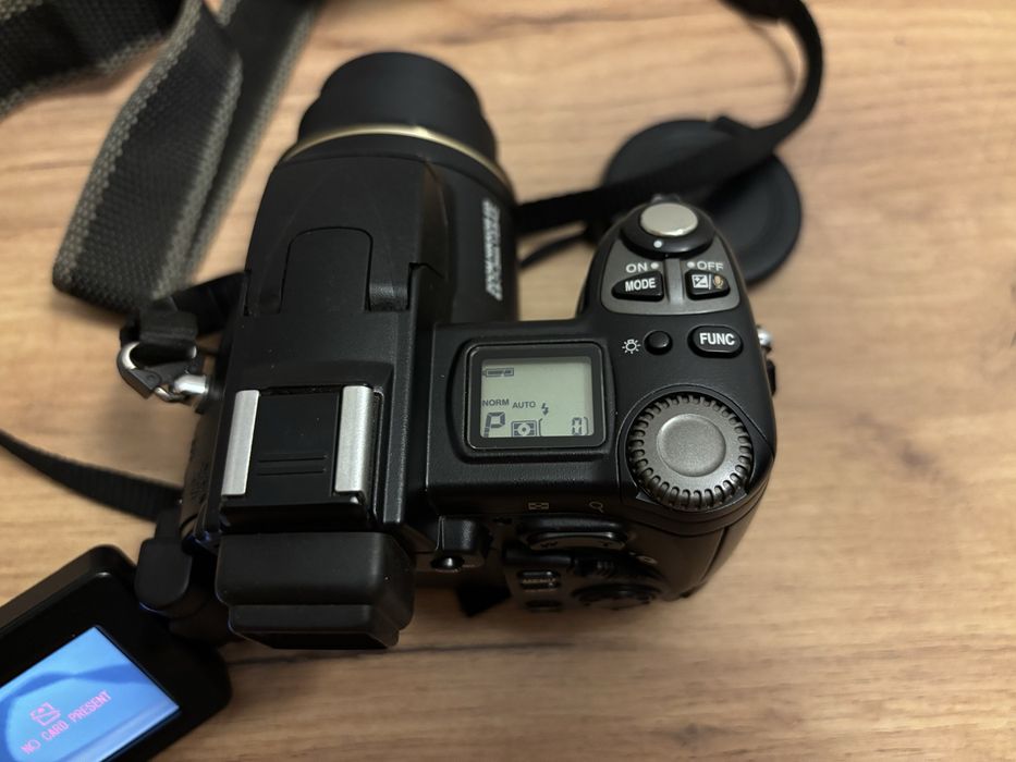 Nikon Coolpix 8700