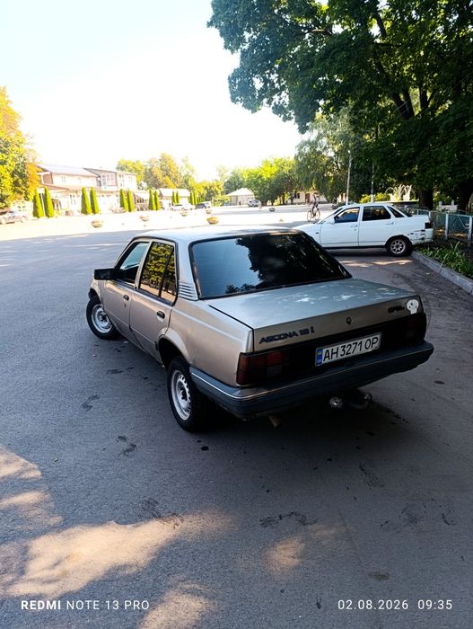 Opel Ascona 1.6i