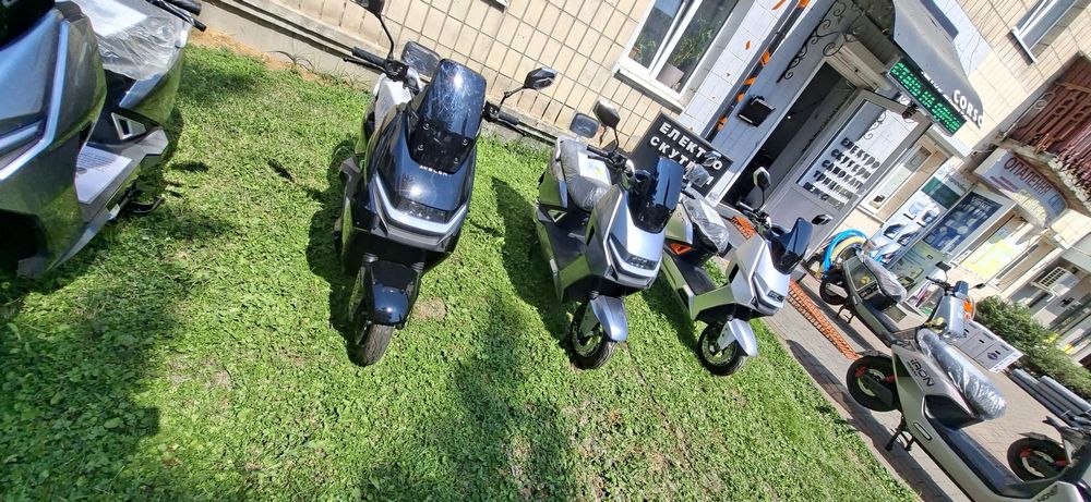 Електроскутер Garow «L500»  1500W, 72V 30Ah літій-залізо-фосфатний,