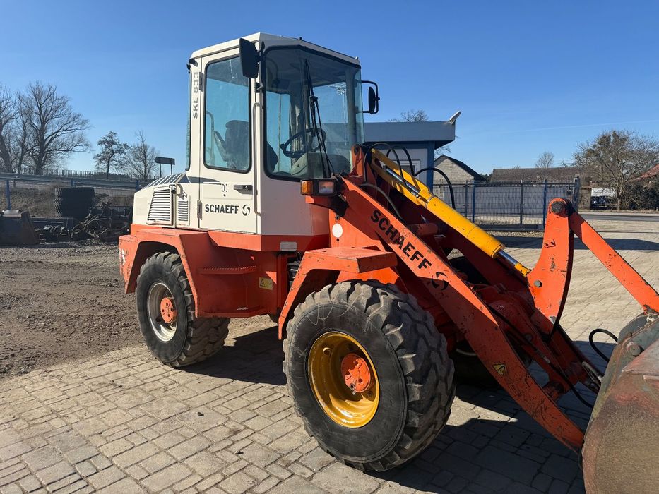 Schaeff SKL 833