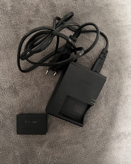 Pack Canon EOS 200D + microfone + objetiva 18-55mm e objetiva 75-300mm