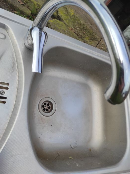 Bateria, kran do zalewu