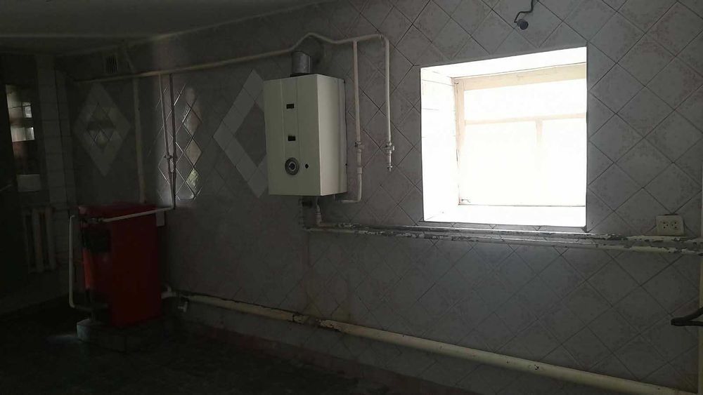 продається 1/2 будинку