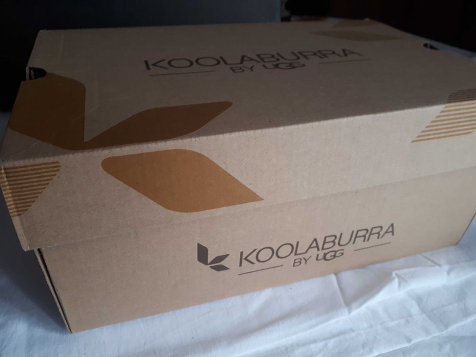 Ocieplane kapcie skórzane KOOLABURRA BY UGG