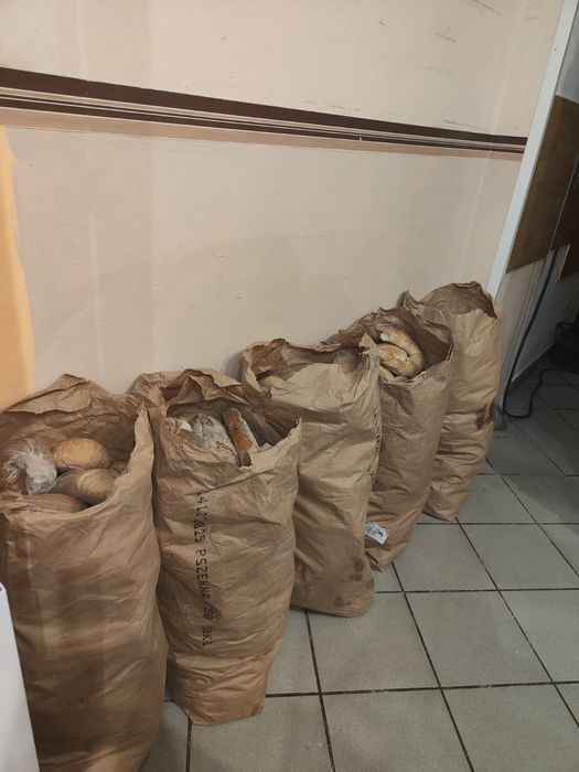 Zwroty piekarnicze, chleb, bułki dla zwierząt, czerstwe, duży worek