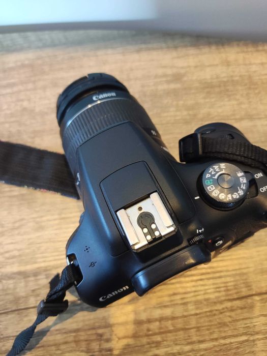 Kit Máquina fotográfica Canon 2000D