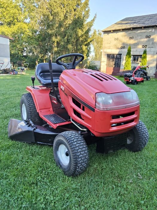 Traktorek ogrodowy MTD B/155
