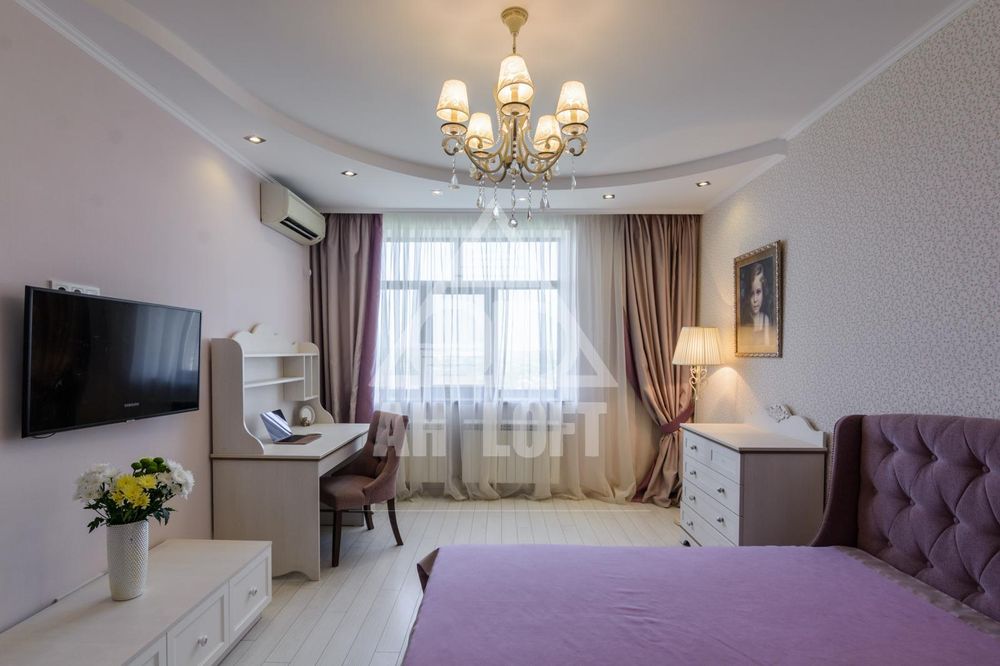 Будинок для великої родини, з басейном