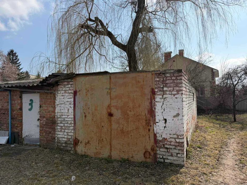 Нежитлові будівлі та споруди, площею 100,40 кв.м. у м. Кременчук