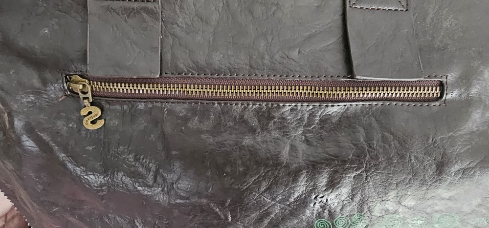 Mala Desigual muito estimada