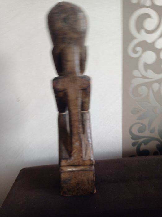 Figurka rzeźba drewniana