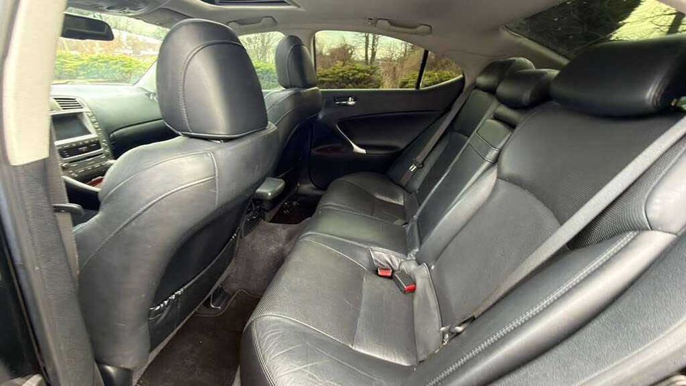 Lexus IS 250      2015