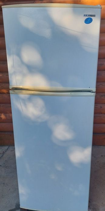 Холодильник SAMSUNG
